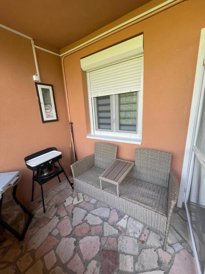 شقة Hello Apartman Mezőkövesd المظهر الخارجي الصورة